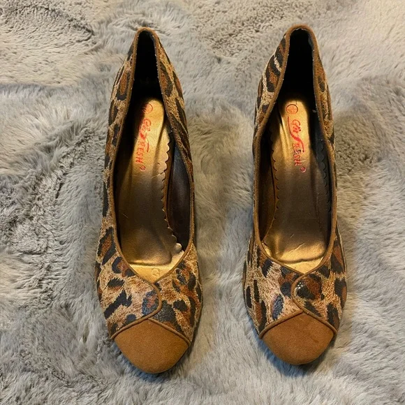 Leopard Print Heels - Picture 5 of 10